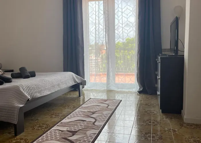 Moderne Et Lumineux A Italie Appartement *